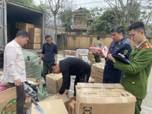 Lạng Sơn: Liên tiếp kiểm tra, xử phạt các phương tiện vận chuyển hàng lậu